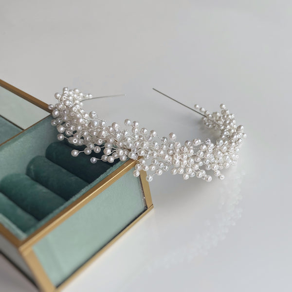 ANNALISE - coronita cu perle pentru mirese (handmade)